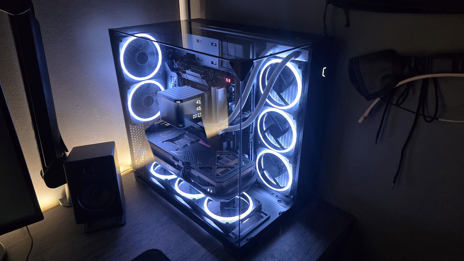 Lian Li O11 Vision Compact PC case